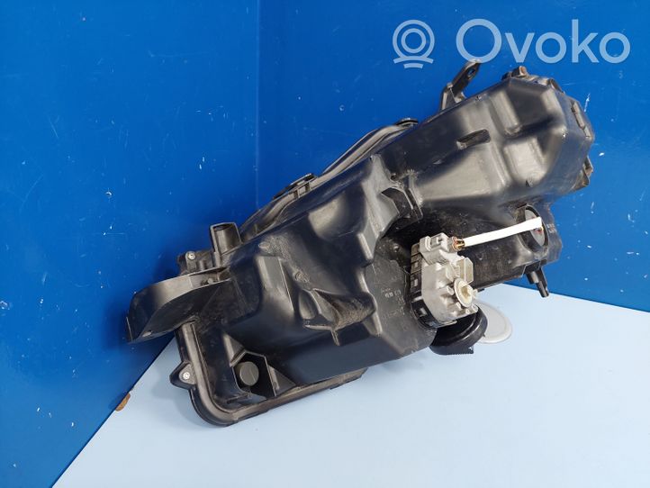 Lexus RC Lampa przednia 8114524220