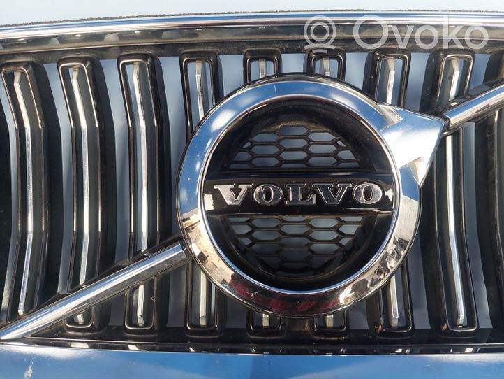 Volvo V60 Etupuskurin ylempi jäähdytinsäleikkö 32132226