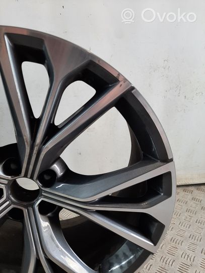 Audi Q8 R21 alloy rim 