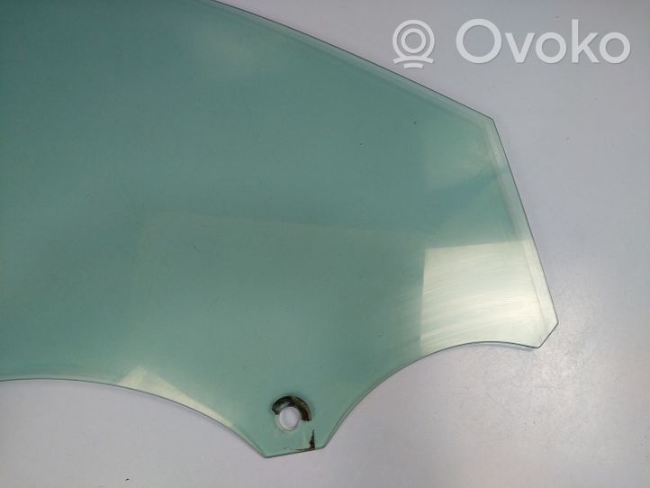 Peugeot 5008 II Front door window glass four-door 9811413680