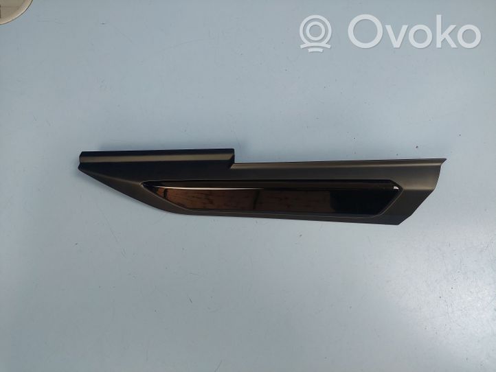 Peugeot 2008 II Moulure, baguette/bande protectrice d'aile 9825861580