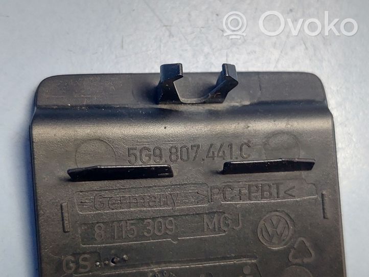 Volkswagen Golf VII Zaślepka haka holowniczego zderzaka tylnego 5G9807441C