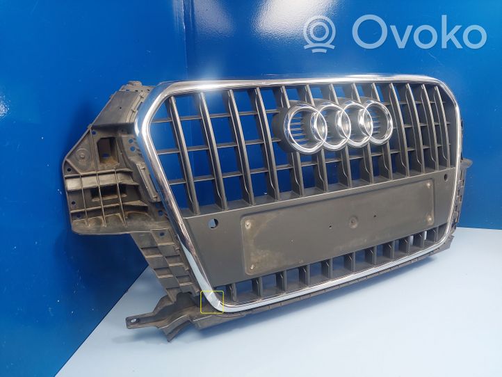 Audi Q5 SQ5 Etupuskurin ylempi jäähdytinsäleikkö 8U0855653H