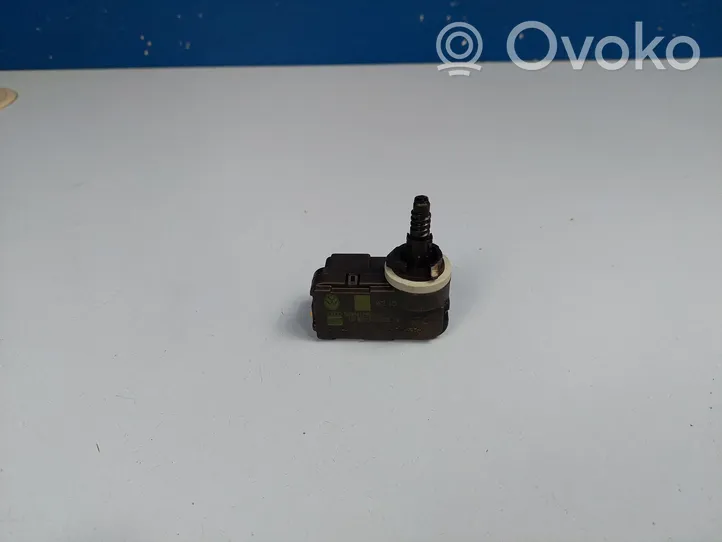 Volkswagen Golf Sportsvan Motorino di regolazione assetto fari 560941295