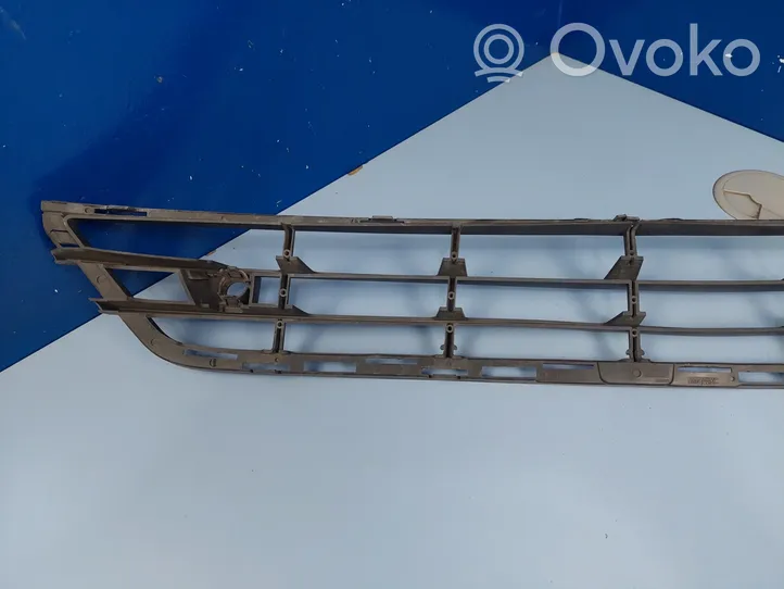 Volvo S60 Grille inférieure de pare-chocs avant 31323859