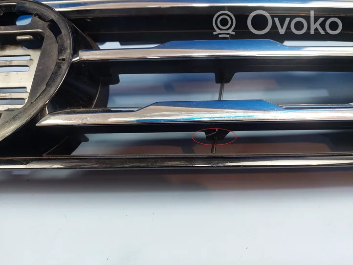 Volkswagen Tiguan Grille calandre supérieure de pare-chocs avant 5NN853653