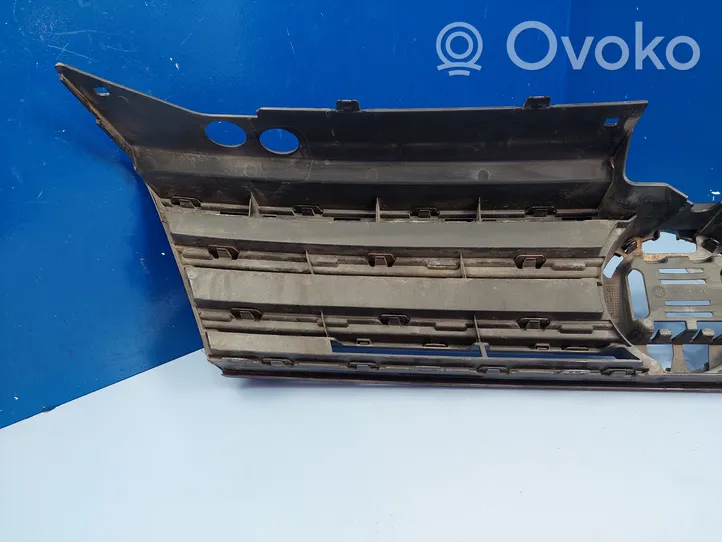 Volkswagen Tiguan Grille calandre supérieure de pare-chocs avant 5NA853653A