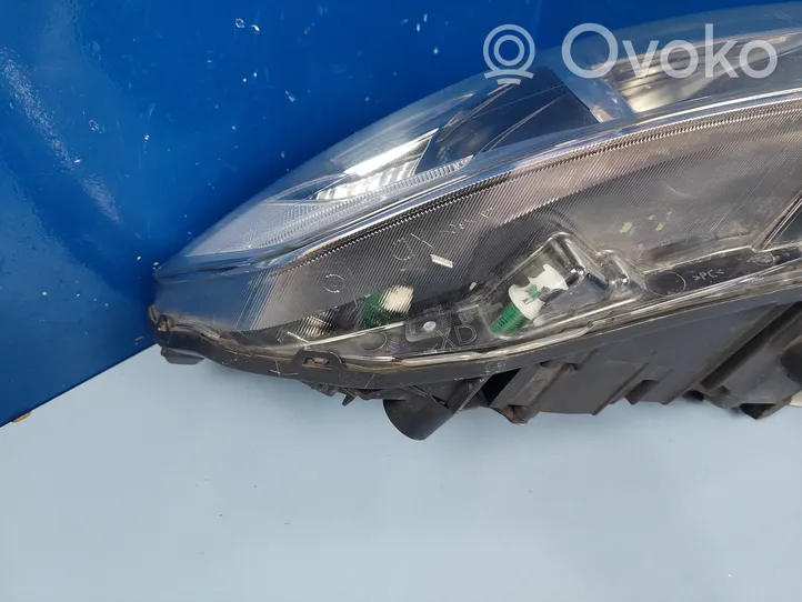 Volvo XC60 Lampa przednia 31420258