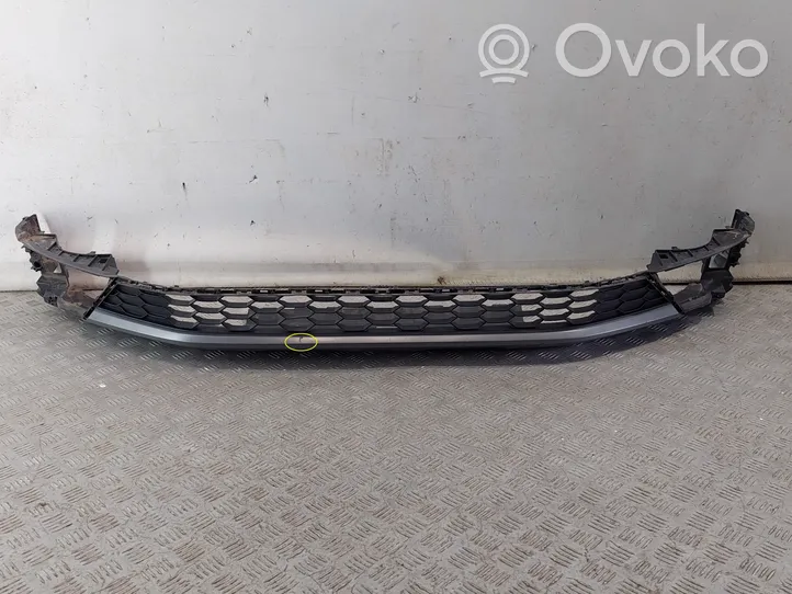 Volkswagen Tiguan Front bumper lip 5NA805903A