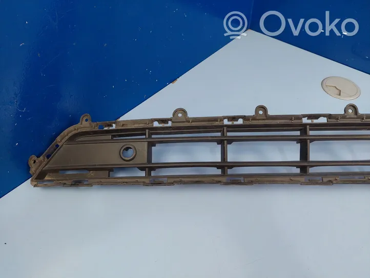 Volvo XC40 Grille inférieure de pare-chocs avant 31449342