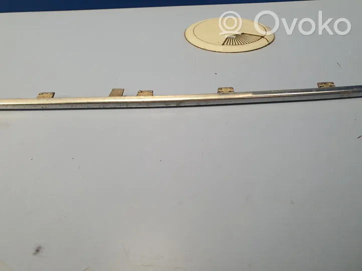 Volkswagen PASSAT B8 Grille calandre supérieure de pare-chocs avant 3G0853677A