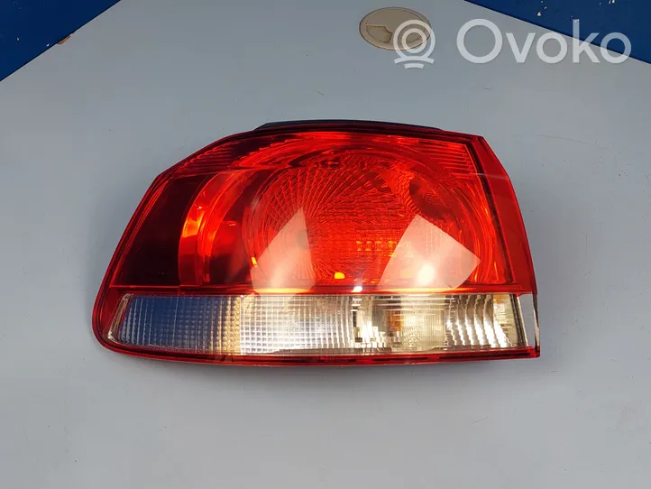 Volkswagen Golf VI Lampa tylna 5K0945095E