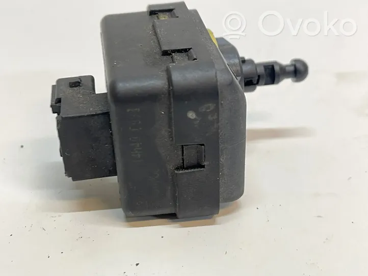 Toyota Yaris Moteur de réglage du niveau des phares 69036766