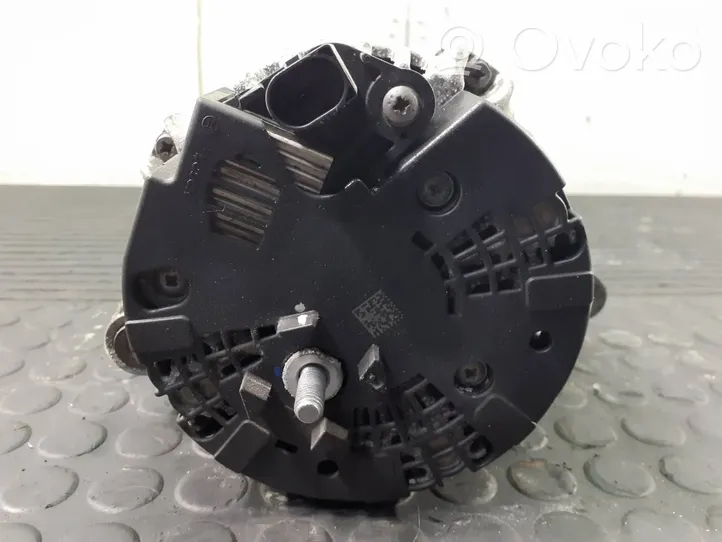 Mercedes-Benz A W176 Generatore/alternatore A0009063322