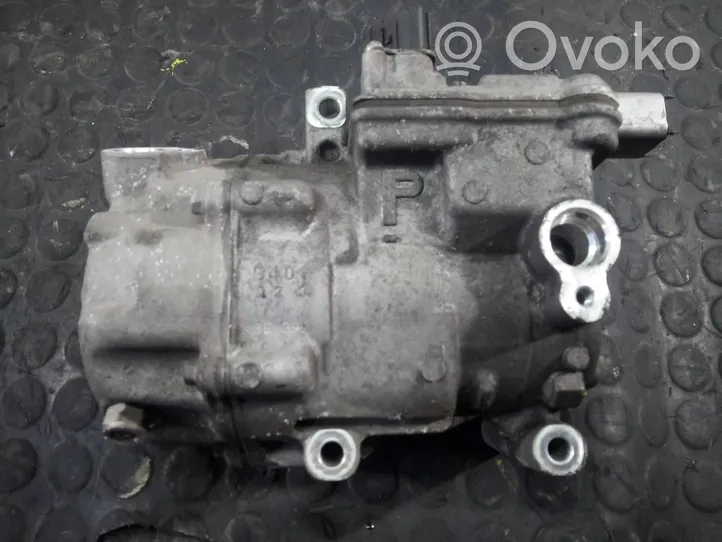 Toyota Prius (XW50) Compressore aria condizionata (A/C) (pompa) 0422001330