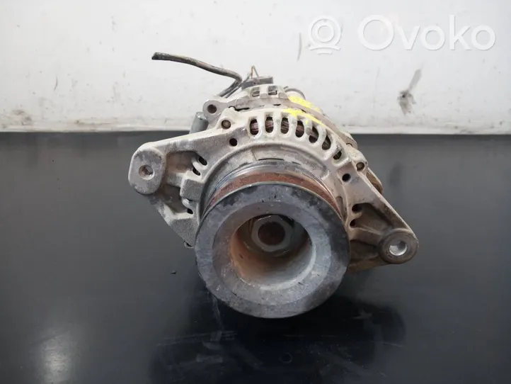 Nissan PickUp Alternator F8660728