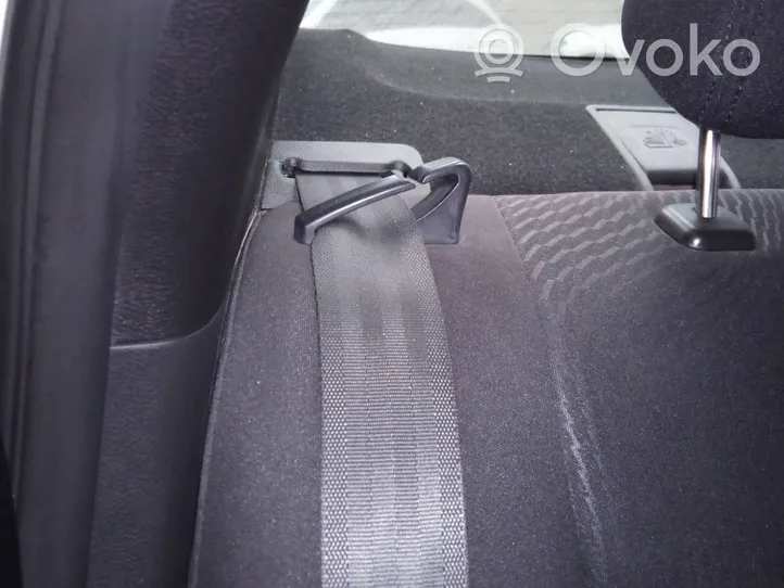 Hyundai Elantra Rear seatbelt 