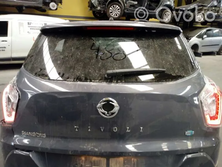 SsangYong Tivoli Takaluukun/tavaratilan kansi 