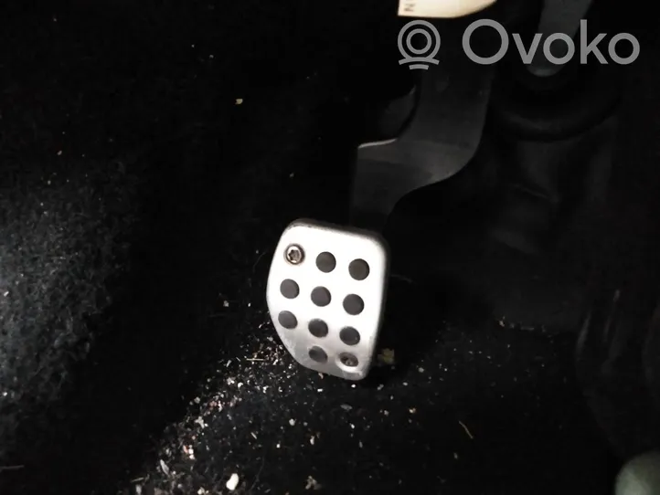 Peugeot 2008 II Clutch pedal 