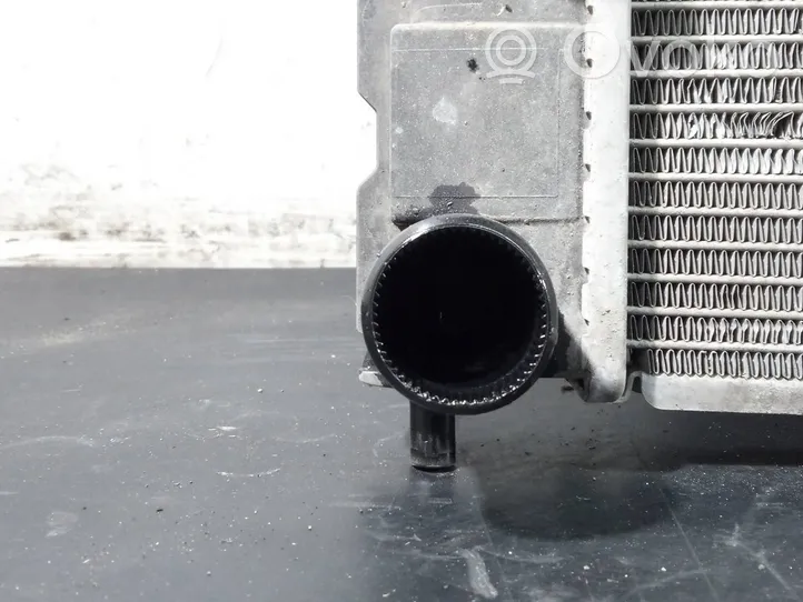 KIA Carens III Radiateur de refroidissement 