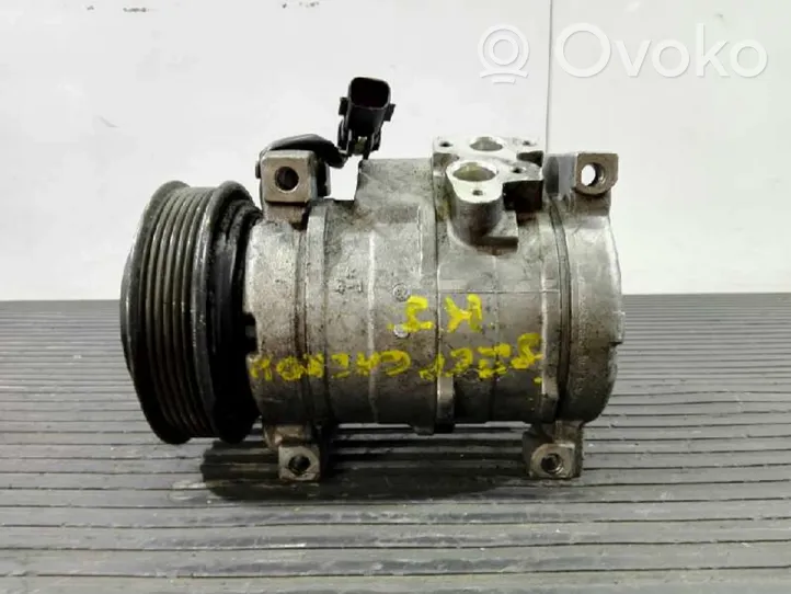 Jeep Cherokee III KJ Ilmastointilaitteen kompressorin pumppu (A/C) 4472203974