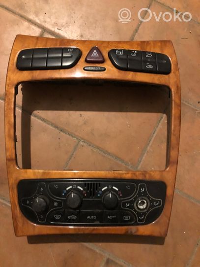 Mercedes-Benz CLK A209 C209 Console centrale, commande chauffage/clim A2096801239