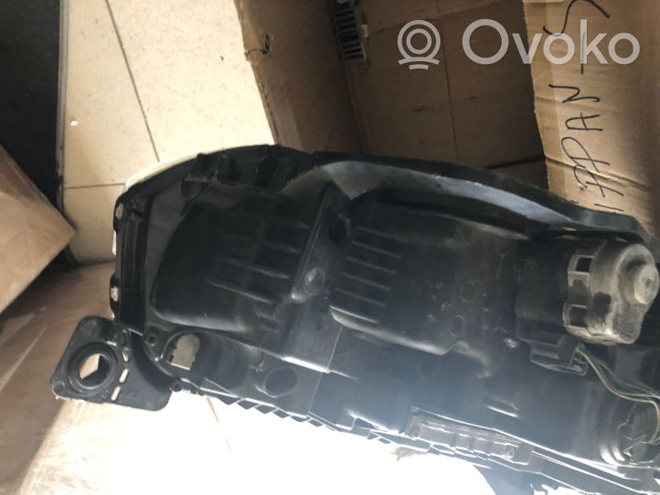 Citroen C5 Lampa przednia 9684845080