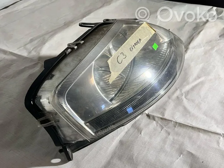 Citroen C3 Lampa przednia 9680157380