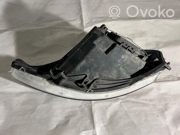 Citroen C3 Lampa przednia 9680157380