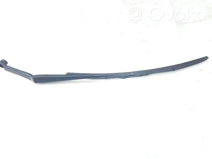 Subaru Legacy Tuulilasinpyyhkimen sulka 2466