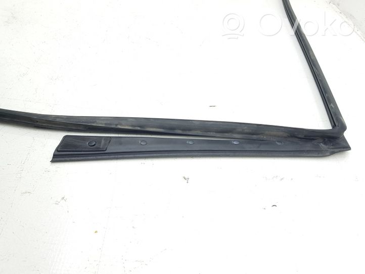 Subaru Legacy Rubber seal rear door 0977R71A711