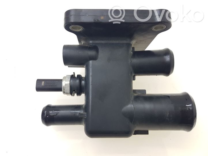 K2GE8K556 Ford Edge II Engine coolant pipe/hose, 15.00 € | RRR 