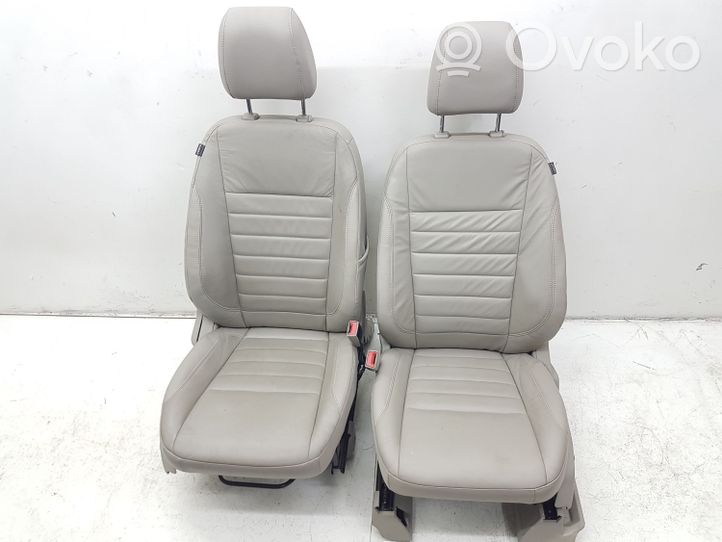 Ford C-MAX II Seat set 