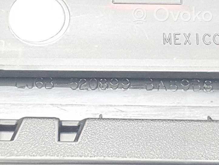 Ford Escape IV Etuoven lasin muotolista LJ6B520899
