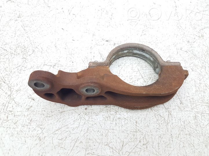 Ford Edge II Staffa del cuscinetto di supporto dell’albero di trasmissione DP513K305