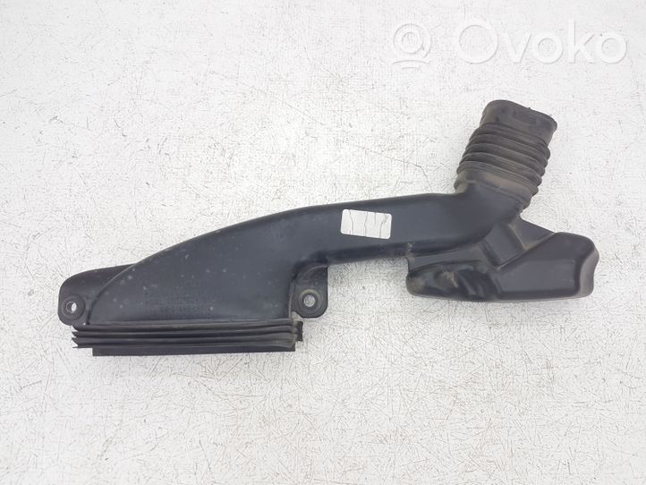 Ford Fusion II Air intake duct part DG939C675