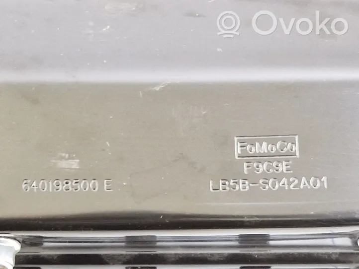Ford Explorer VI Polviturvatyyny LB5BS042A01
