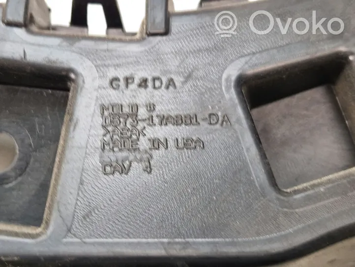 Ford Fusion II Staffa angolare del supporto di montaggio del paraurti DS7317A881