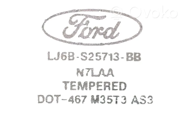 Ford Escape IV Vetro del finestrino della portiera posteriore LJ6BS25713