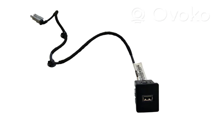 Ford Escape IV Connettore plug in USB LJ6T14D202