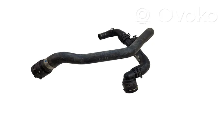 Porsche Macan Engine coolant pipe/hose 95B121049E