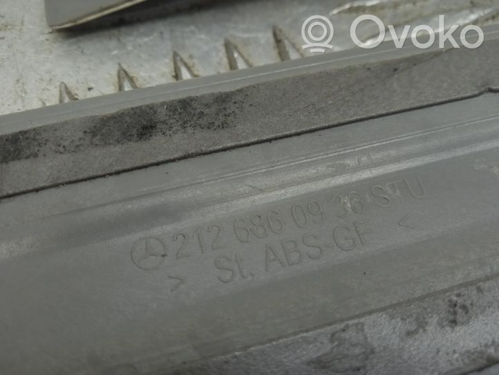 Mercedes-Benz CLS C218 X218 Kita slenkscių/ statramsčių apdailos detalė A2126861236