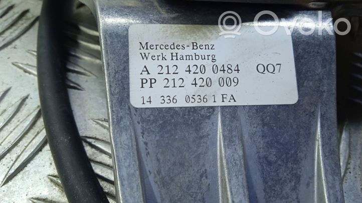 Mercedes-Benz E AMG W212 Dźwignia hamulca ręcznego A2124200484