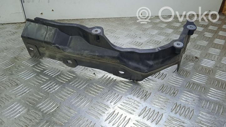 BMW M3 F80 Autres pièces compartiment moteur 7331242