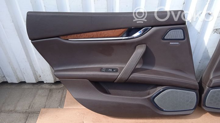 Maserati Quattroporte Kit garniture de panneaux intérieur de porte 06700142480