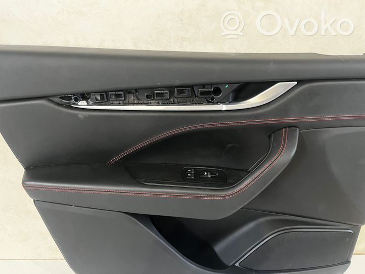 Maserati Levante Rivestimento del pannello della portiera anteriore 6700475840