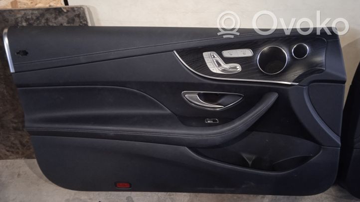 Mercedes-Benz E W238 Türverkleidung komplett A2389050501