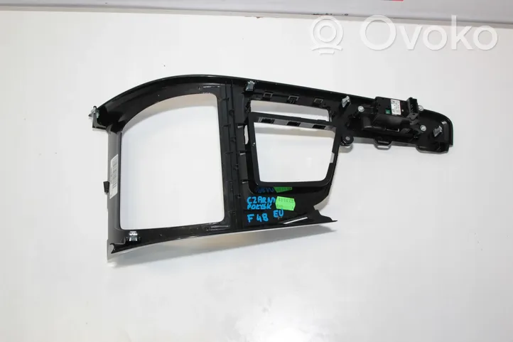 BMW X1 F48 F49 Paneļa dekoratīvās apdares vairogs (centrālais) 9292547