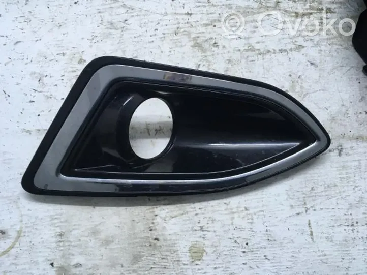 Ford Escort Grille inférieure de pare-chocs avant GT4B-19953