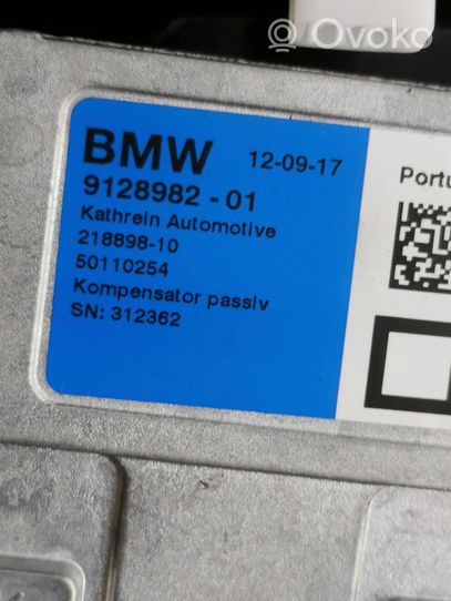 BMW 4 F32 F33 Wzmacniacz anteny 9128982